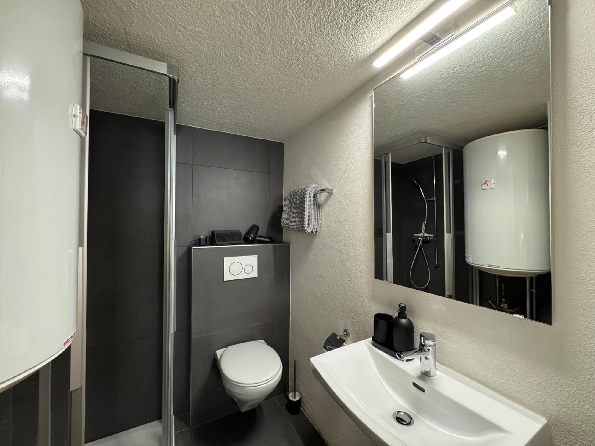Appartement Au Rez-De-Chaussee En Vieille Ville De 포렌트루이 외부 사진